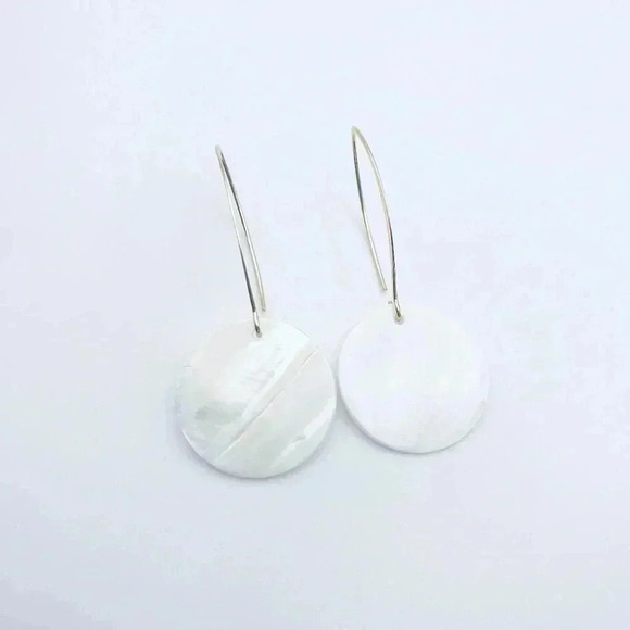 DROP Dangle Pearl Earrings - Picture 2 of 3